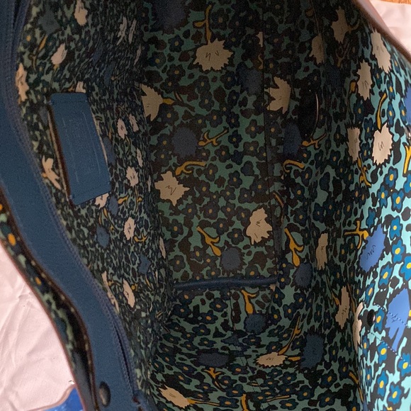 Coach Market Tote in Blue - Like New - Picture 5 of 10